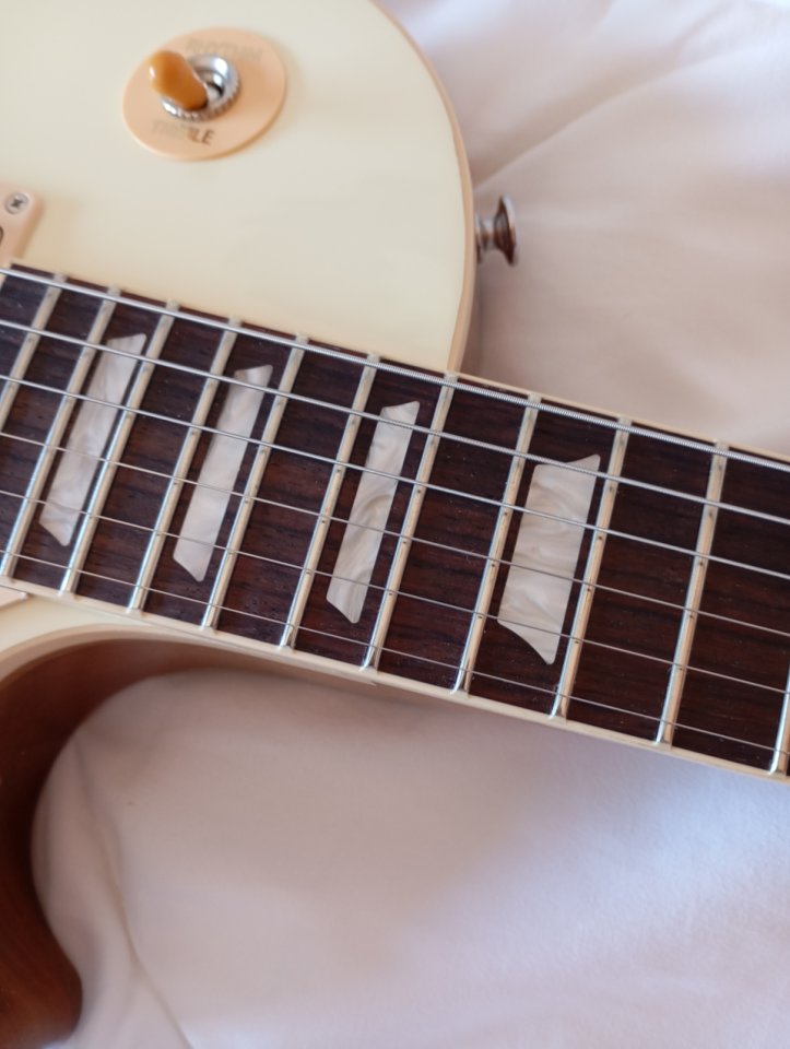 Gibson Les Paul Standard 60s Classic White 2025 de segunda mano · Foto 8 de 10 · Pontevedra · 1850 €