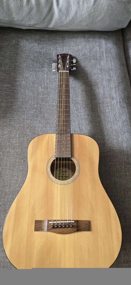 Fender FA-15 de segunda mano · Foto 7 de 10 · Madrid · 99 €