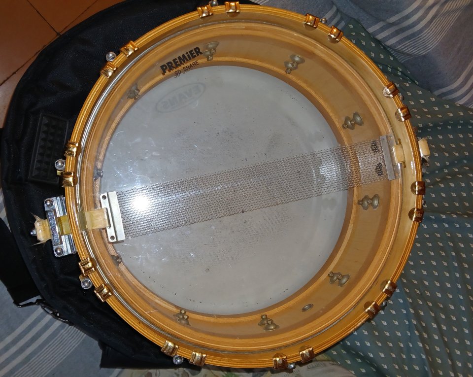 Venc una de les dues Premier Signia amb rutlles de fusta que tinc.