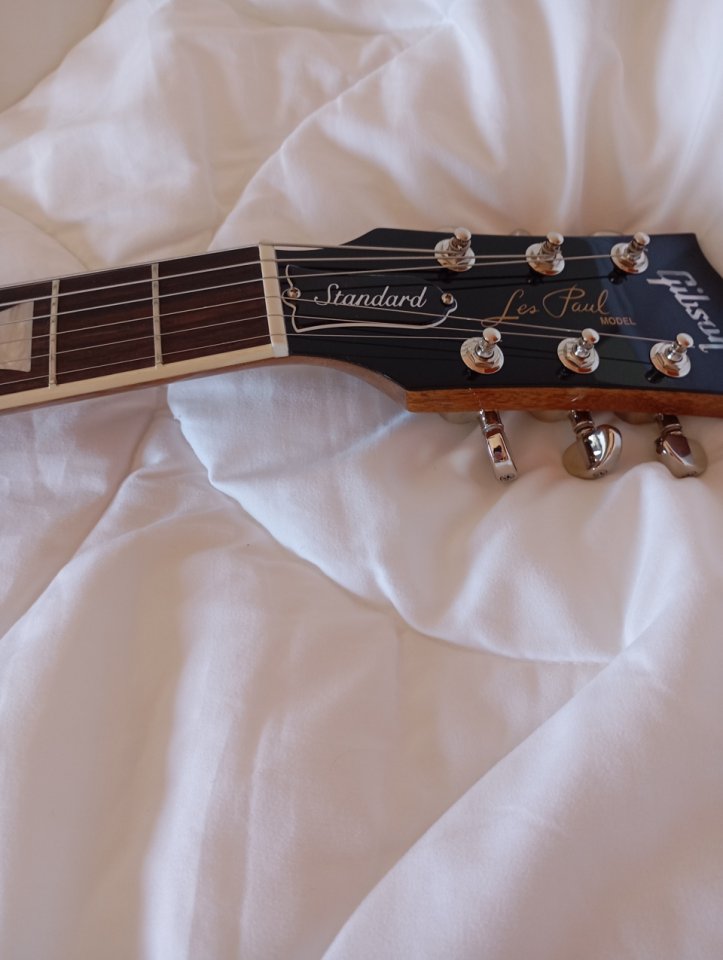 Gibson Les Paul Standard 60s Classic White 2025 de segunda mano · Foto 9 de 10 · Pontevedra · 1850 €