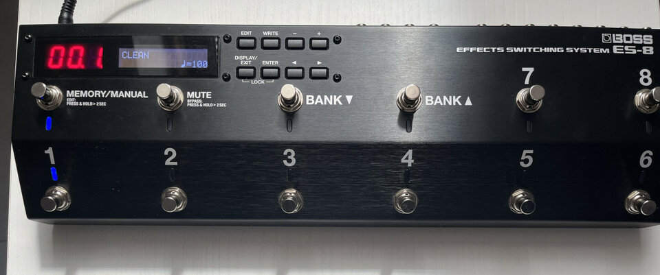 Boss ES-8 Effects Switching System