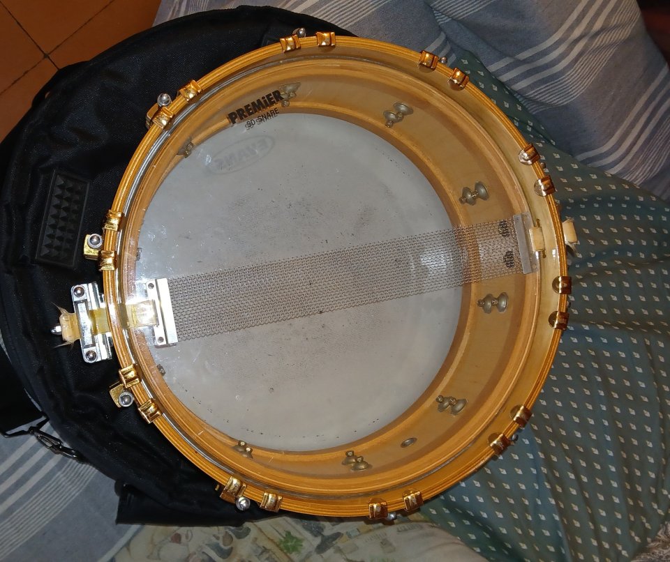 Venc una de les dues Premier Signia amb rutlles de fusta que tinc.