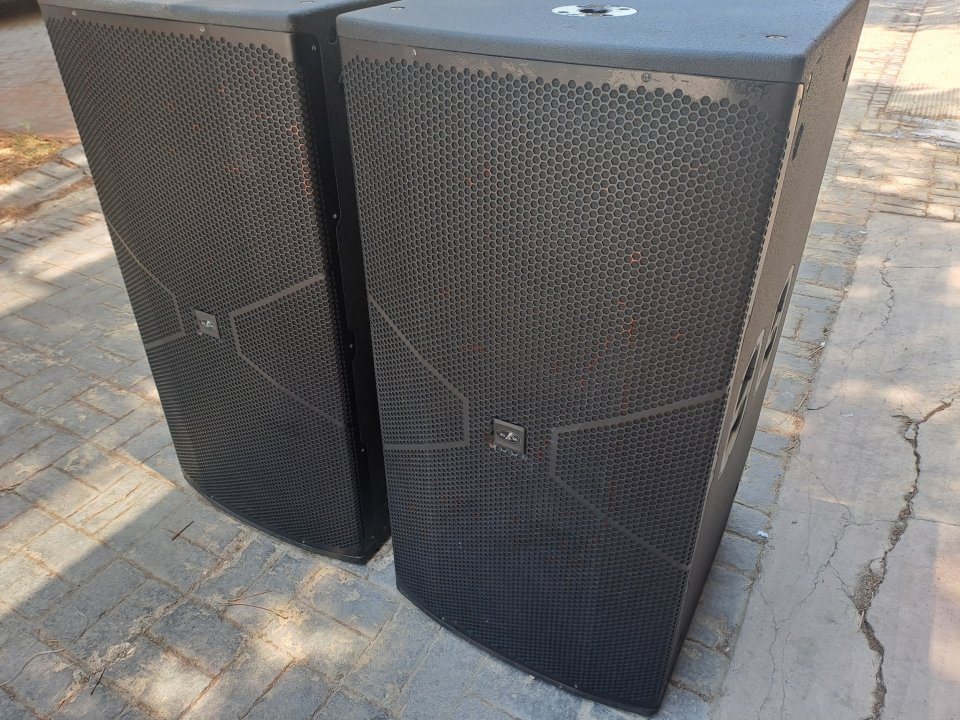 Subgraves Das Vantec 218a Autoamplificados de segunda mano · Foto 6 de 9 · Sevilla · 3000 €