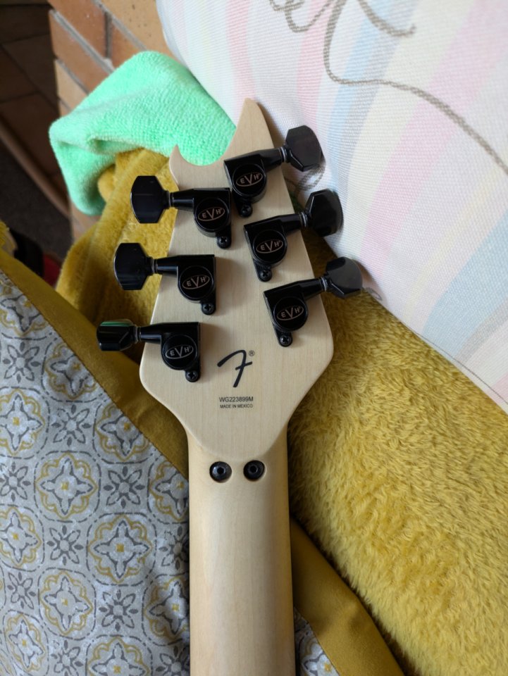 EVH Wolfgang Special, chlorine burst, diapasón de ébano de segunda mano · Foto 8 de 10 · Madrid · 670 €