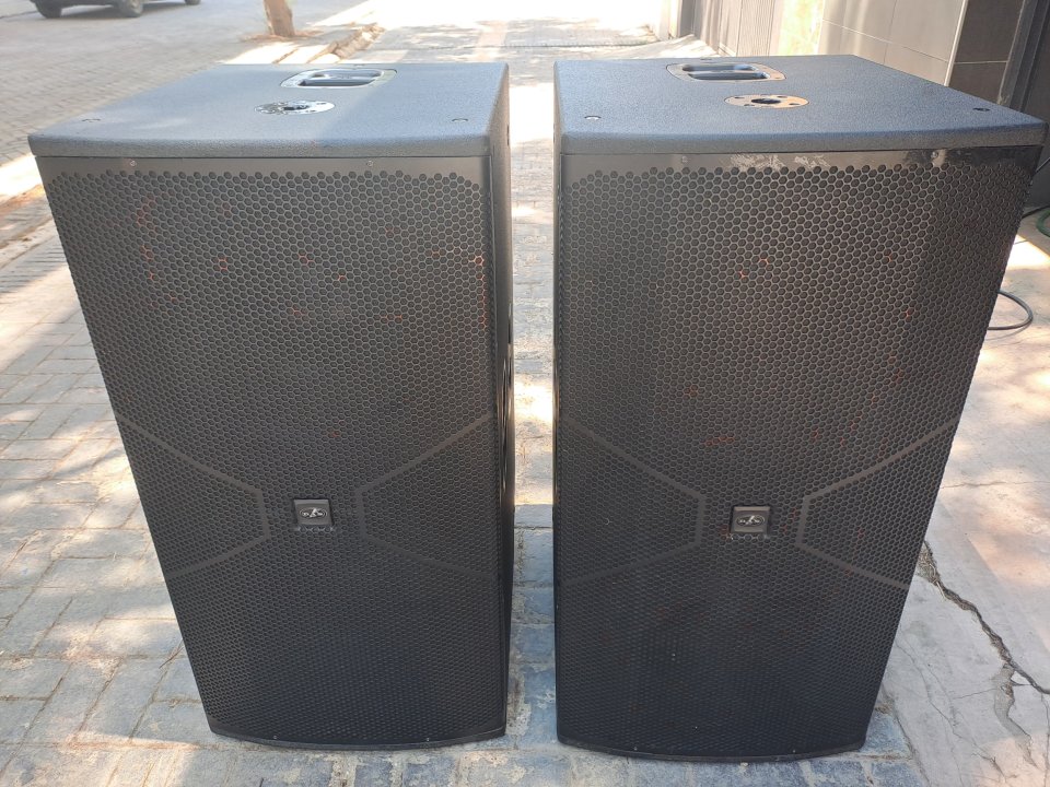 Subgraves Das Vantec 218a Autoamplificados de segunda mano · Foto 7 de 9 · Sevilla · 3000 €