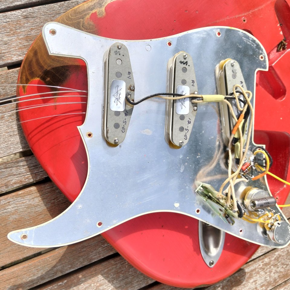 Stratocaster Bad Dog Custom Guitars de segunda mano · Foto 8 de 10 · Illes Balears · 1400 €