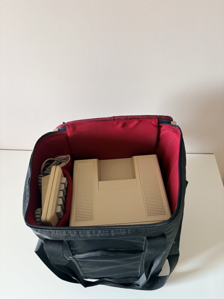 Apple Macintosh ED 512k M0001D Original de segunda mano · Foto 6 de 6 · Barcelona · 650 €