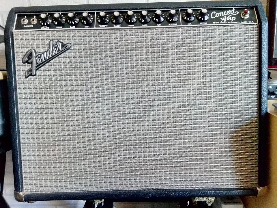 Fender '93 Concert Amp 60W Valvular/ o cambio por Marshall DSL40CR o Tele