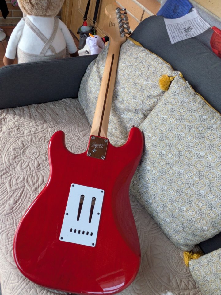 Squier Stratocaster Standard 70s, pastillas Fender Std