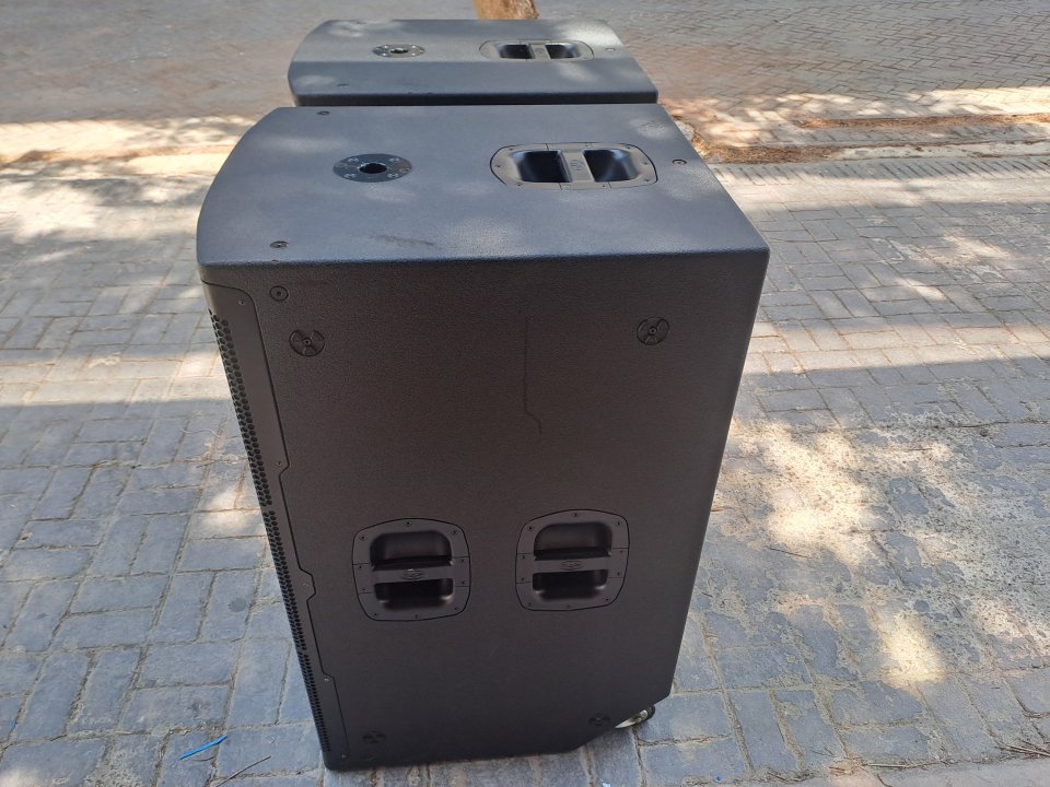 Subgraves Das Vantec 218a Autoamplificados de segunda mano · Foto 8 de 9 · Sevilla · 3000 €