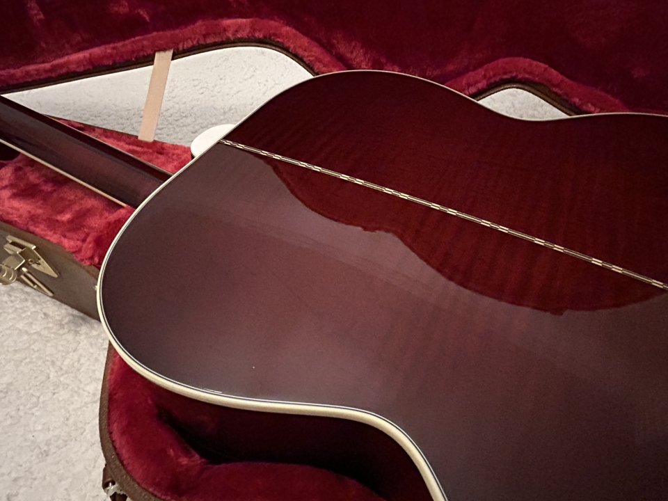 Gibson SJ-200 Standard Autumn Burst 2024. de segunda mano · Foto 4 de 10 · Granada · 3900 €
