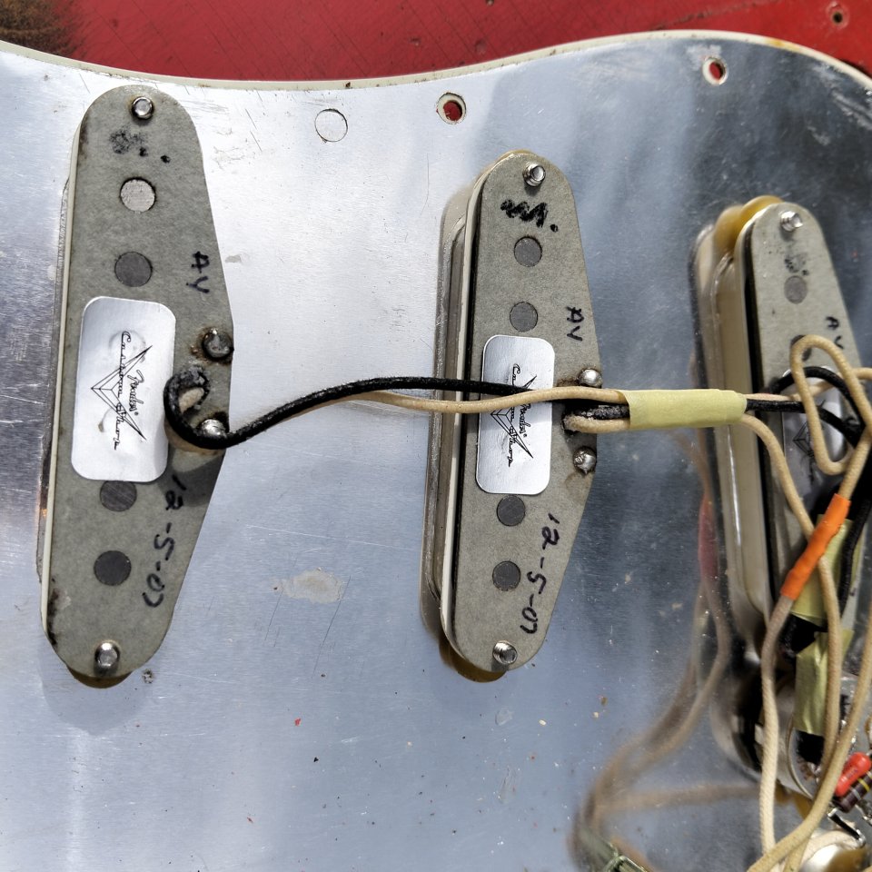 Stratocaster Bad Dog Custom Guitars de segunda mano · Foto 9 de 10 · Illes Balears · 1400 €
