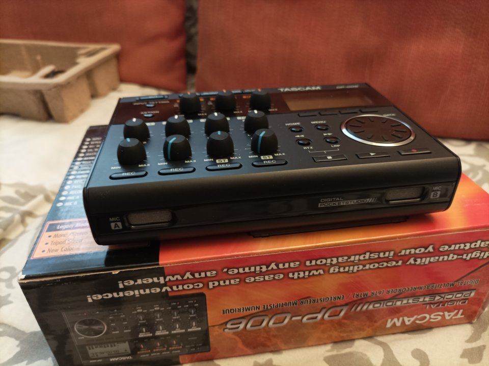 vendo Tascam pocketstudio DP-006 de segunda mano · Foto 5 de 6 · Barcelona · 130 €