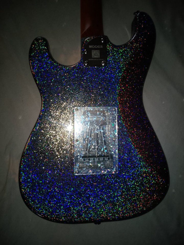 Guitarra eléctrica mooer de segunda mano · Foto 3 de 4 · Zaragoza · 250 €