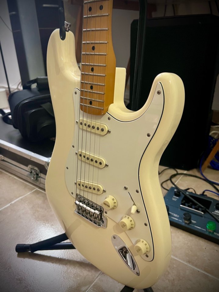 Fender® STRATOCASTER Jimi Hendrix de segunda mano · Foto 3 de 10 · Badajoz · 900 €
