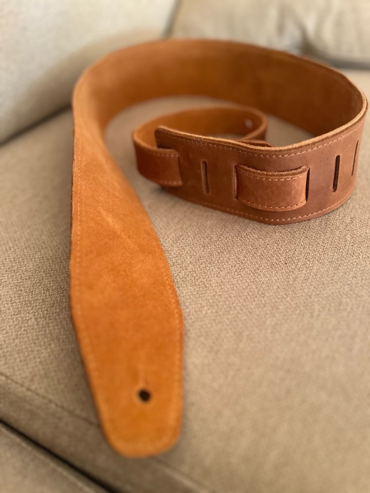 Correa piel guitarra o bajo de segunda mano · Foto 2 de 6 · Valencia · 20 €