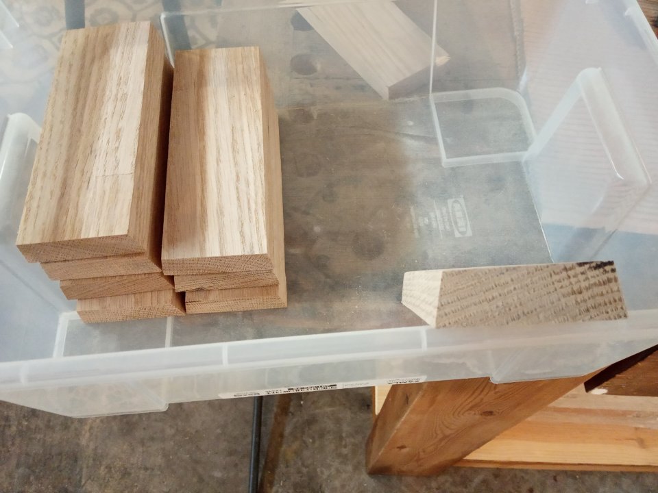 Caixa/Tabal de fusta de cirerer amb blocs."Ceret" de 13" x 5".