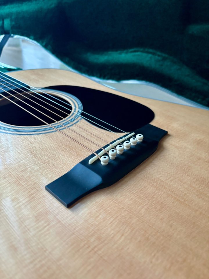 Martín D-28 Standard