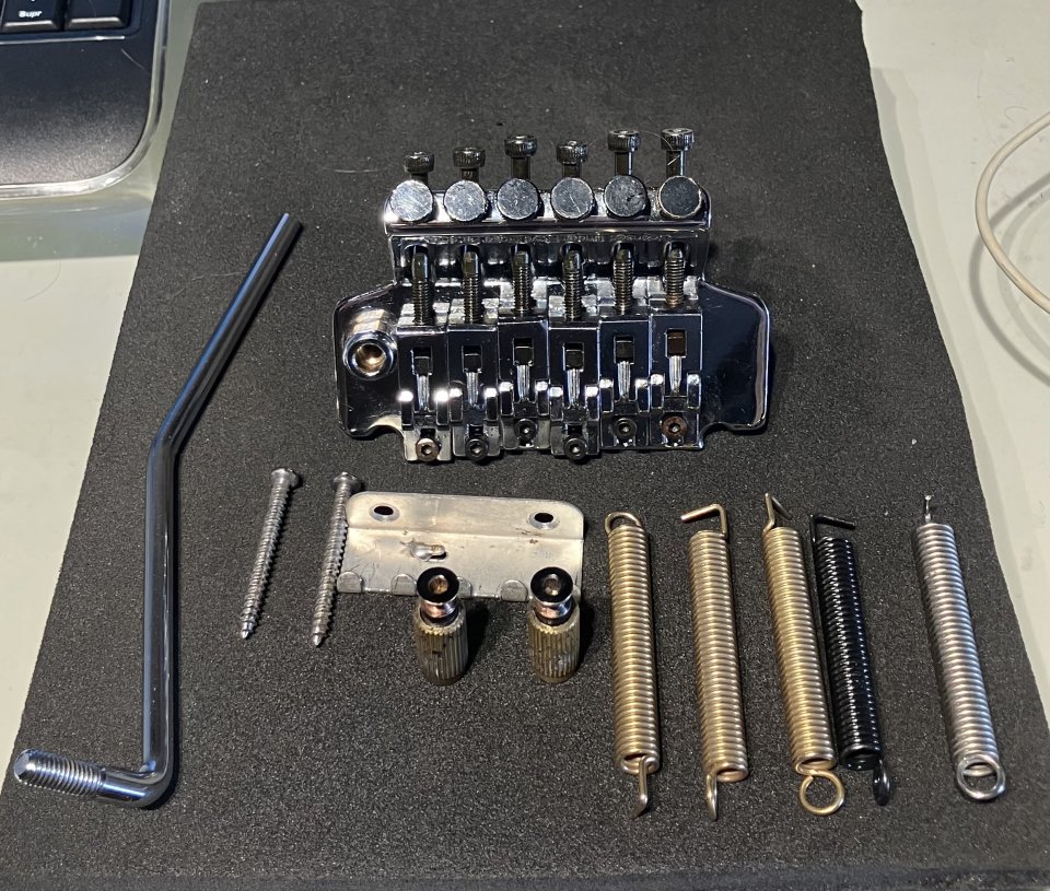 Puente Floyd rose, Licensed under Floyd Rose patents de segunda mano · Foto 3 de 4 · Granada · 25 €