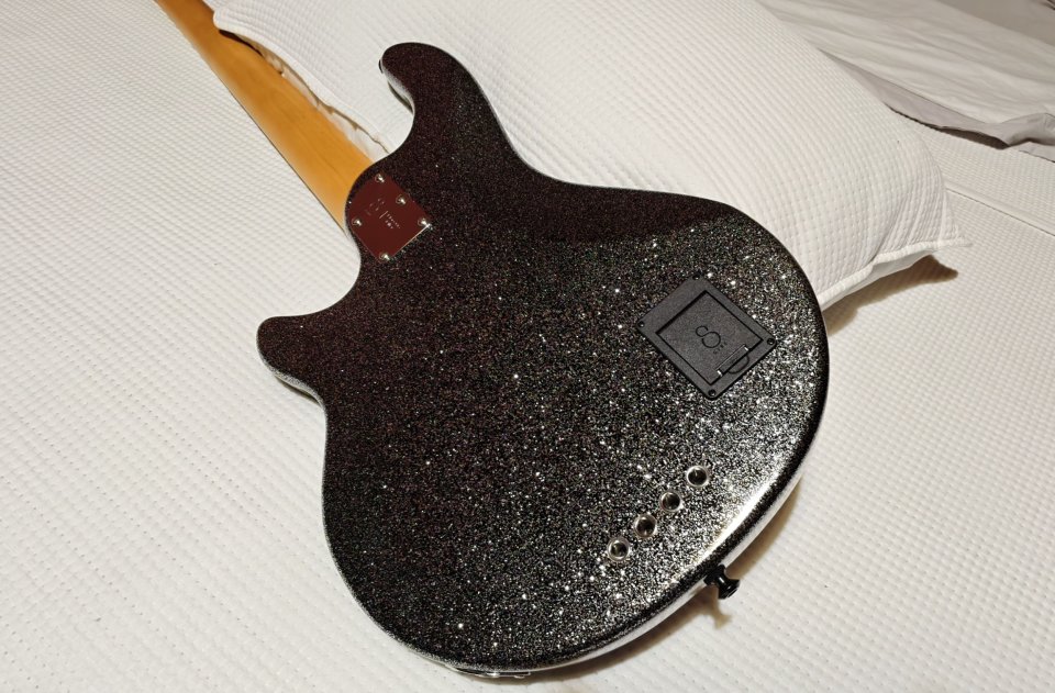 Sire Z3 Stingray Sparkle Mod ultra light de segunda mano · Foto 2 de 9 · Lugo · 395 €