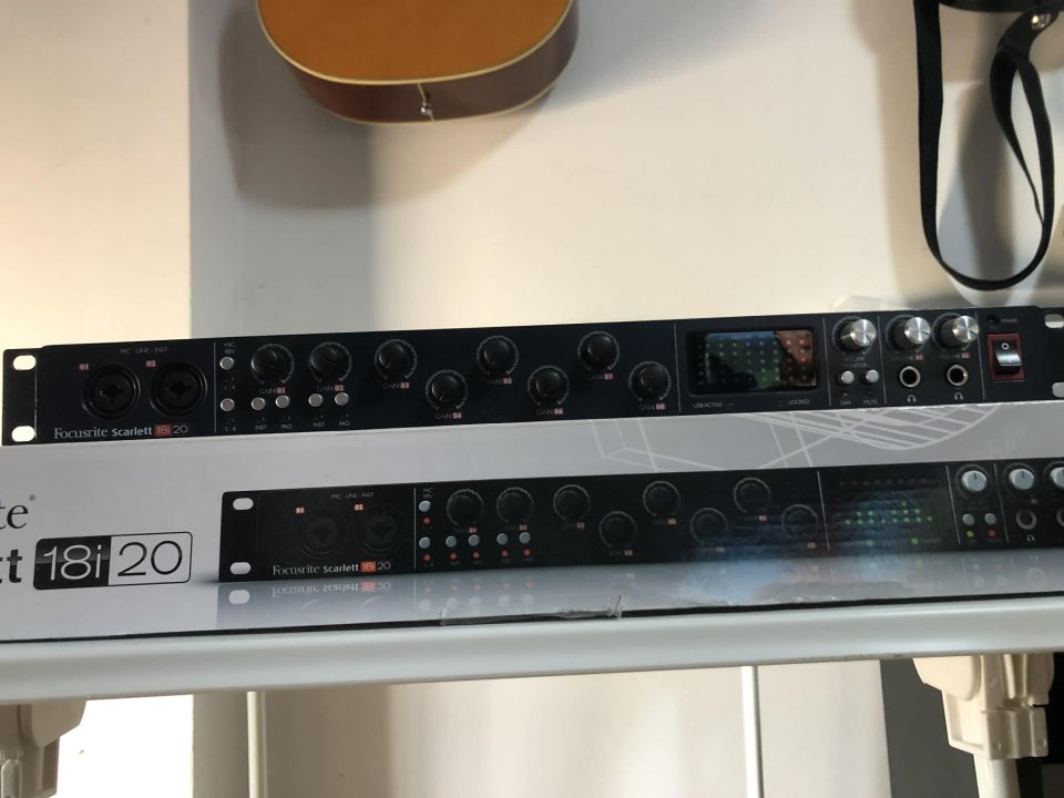 Focusrite 18i20  1ºgen  (envl incluid.)