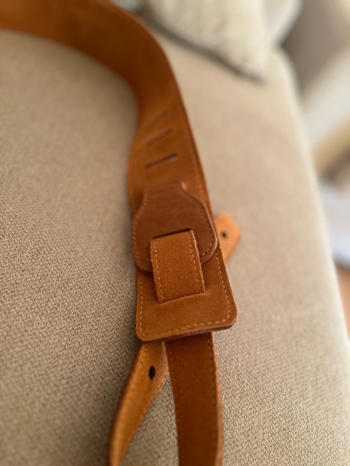 Correa piel guitarra o bajo de segunda mano · Foto 4 de 6 · Valencia · 20 €