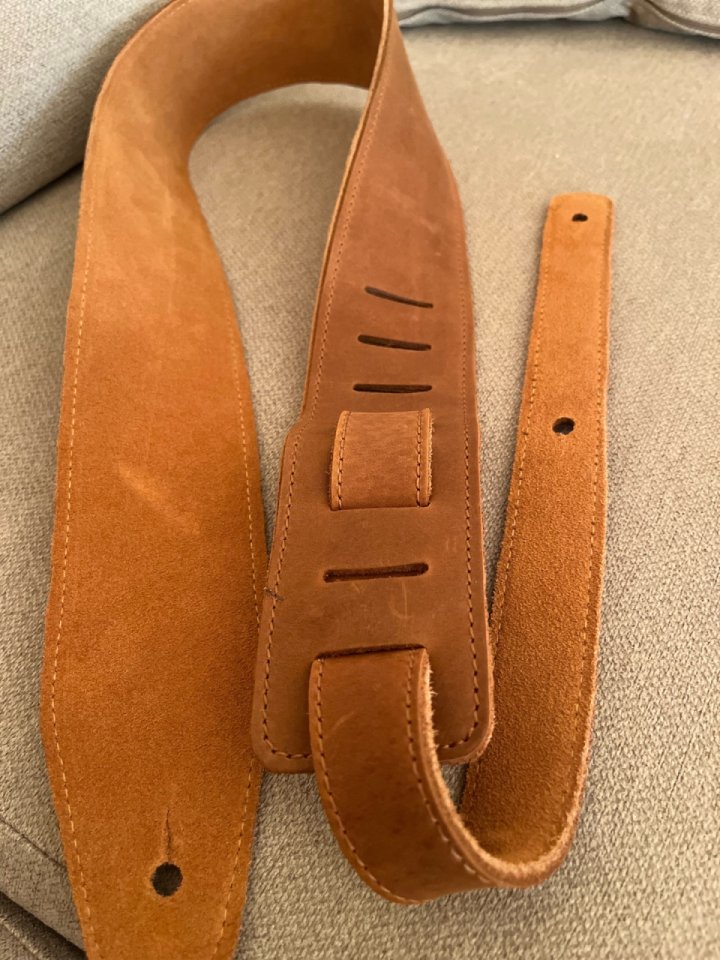 Correa piel guitarra o bajo de segunda mano · Foto 5 de 6 · Valencia · 20 €