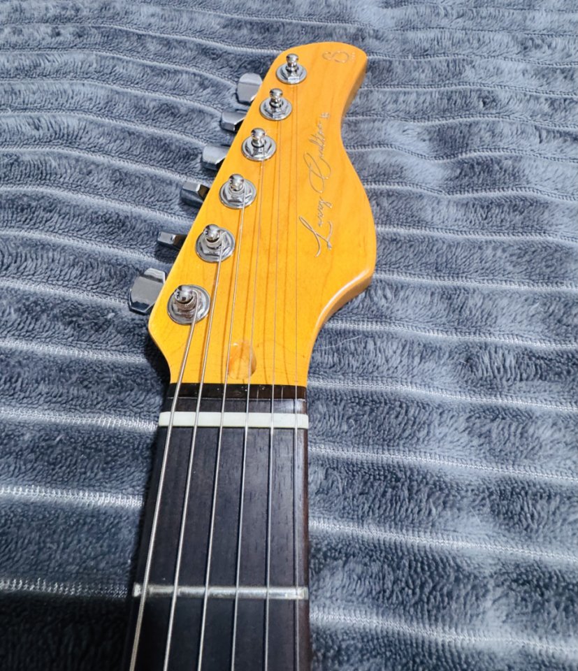 Sire Larry Carlton J3 Vintage White de segunda mano · Foto 6 de 10 · SC Tenerife · 210 €
