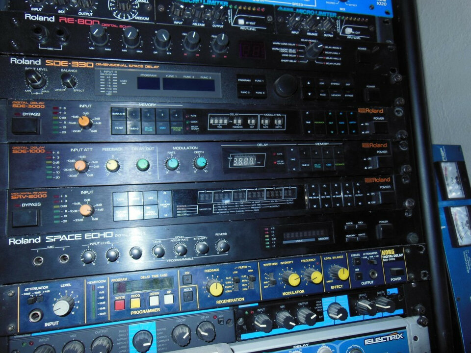 ROLAND RE-3 Space Echo & RE-800