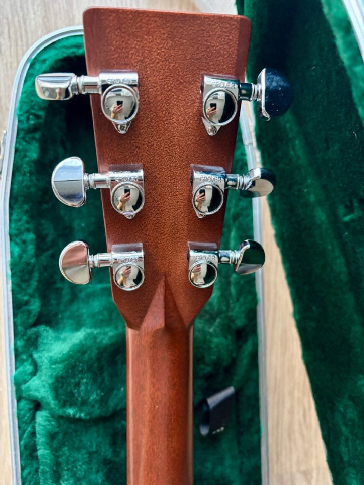 Martín D-28 Standard