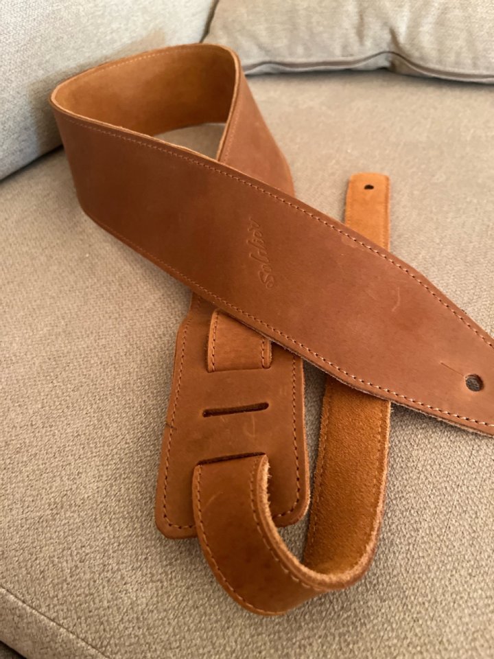 Correa piel guitarra o bajo de segunda mano · Foto 6 de 6 · Valencia · 20 €