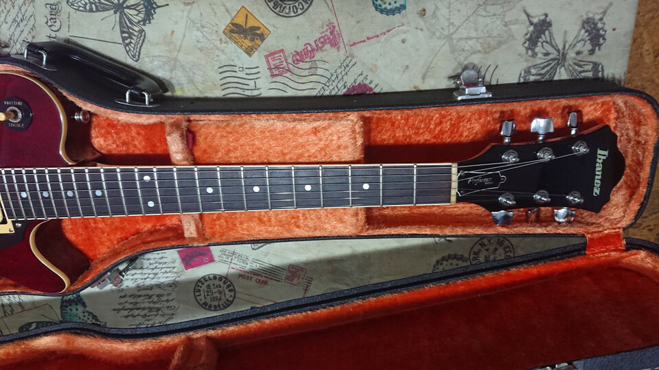 Guitarra Ibanez Les Paul Performer Series PF150, Japan 1981.