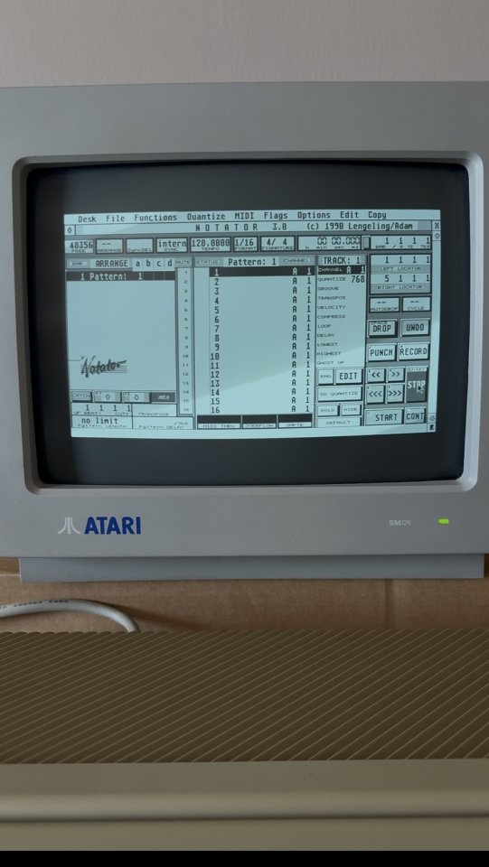 ATARI 1040 STE + Notator 3.0 + Dongle de segunda mano · Foto 2 de 7 · Barcelona · 325 €