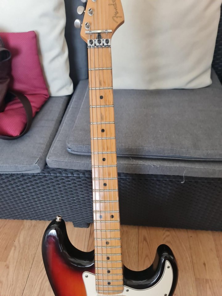 Fender Stratocaster FR CLASSIC STRAT MN 3TS
