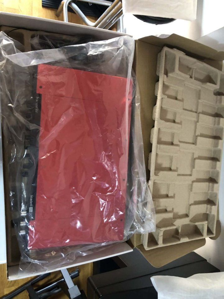 Focusrite 18i20  1ºgen  (envl incluid.)