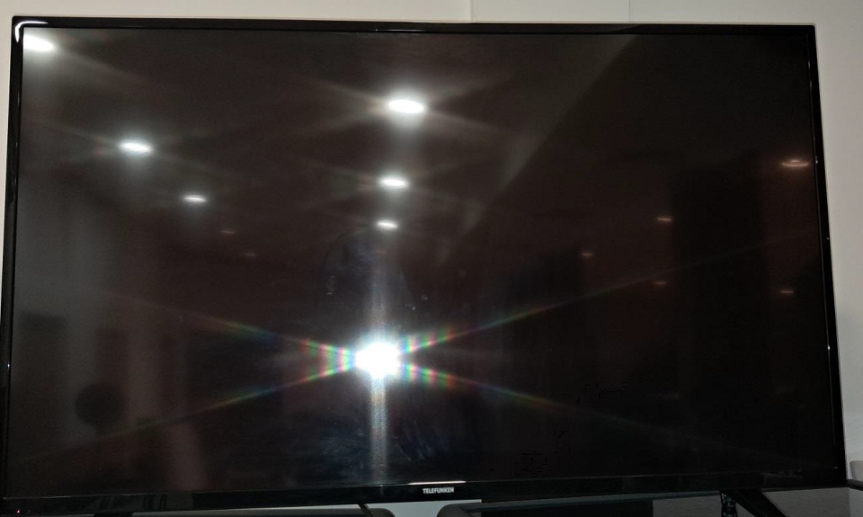 SMART TV TELEFUNKEN 50" de segunda mano · Valencia · 100 €
