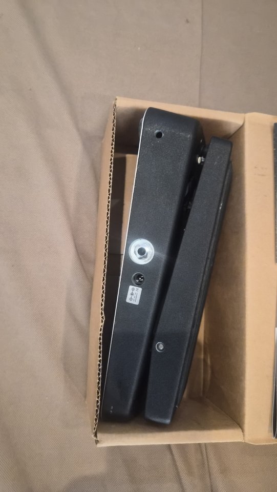 Mister Cry Baby Volumen Wah Model Ew-95V de segunda mano · Foto 2 de 9 · Castellón · 150 €