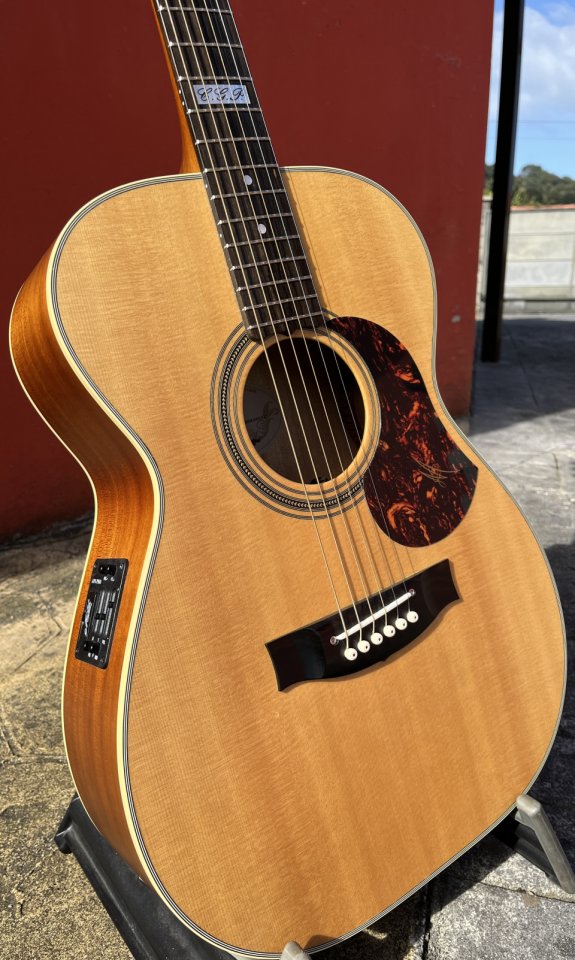 Acústica MATON EBG808TE. (Tommy Emmanuel signature) de segunda mano · Foto 3 de 10 · Cantabria · 1790 €