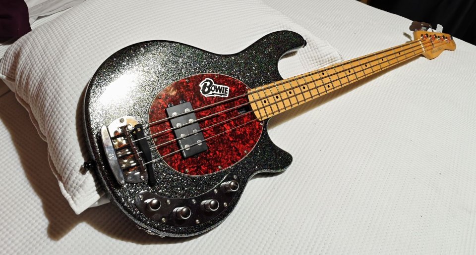 Sire Z3 Stingray Sparkle Mod ultra light de segunda mano · Foto 4 de 9 · Lugo · 395 €