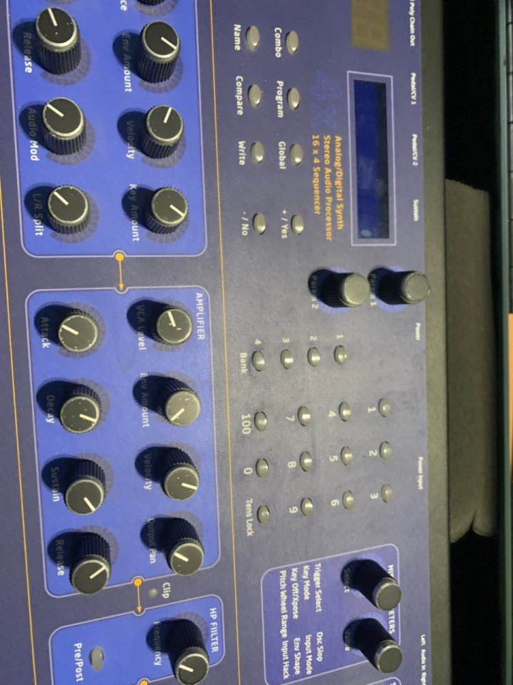 DSI Poly Evolver 61-key 4-Voice Polyphonic de segunda mano · Foto 6 de 8 · Alicante · 3500 €
