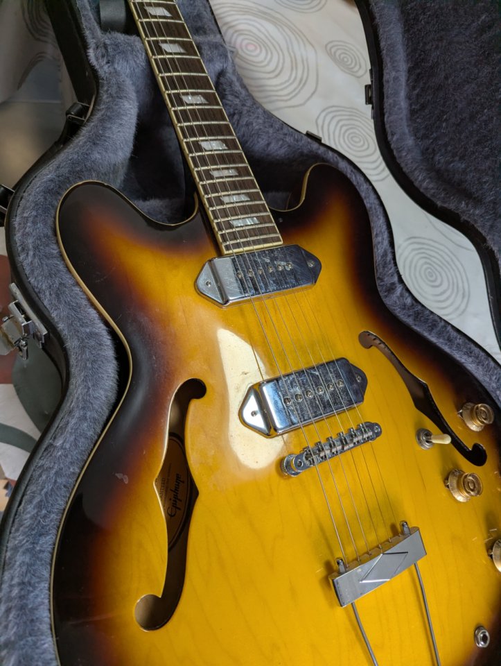 Epiphone Casino VS (Korea 2007) + estuche de segunda mano · Foto 9 de 10 · Valencia · 550 €