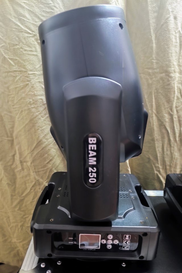 2 Cabezas Móviles Beam 250W 8R + Flightcase