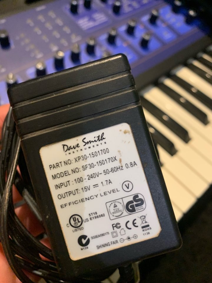 DSI Poly Evolver 61-key 4-Voice Polyphonic de segunda mano · Foto 8 de 8 · Alicante · 3500 €