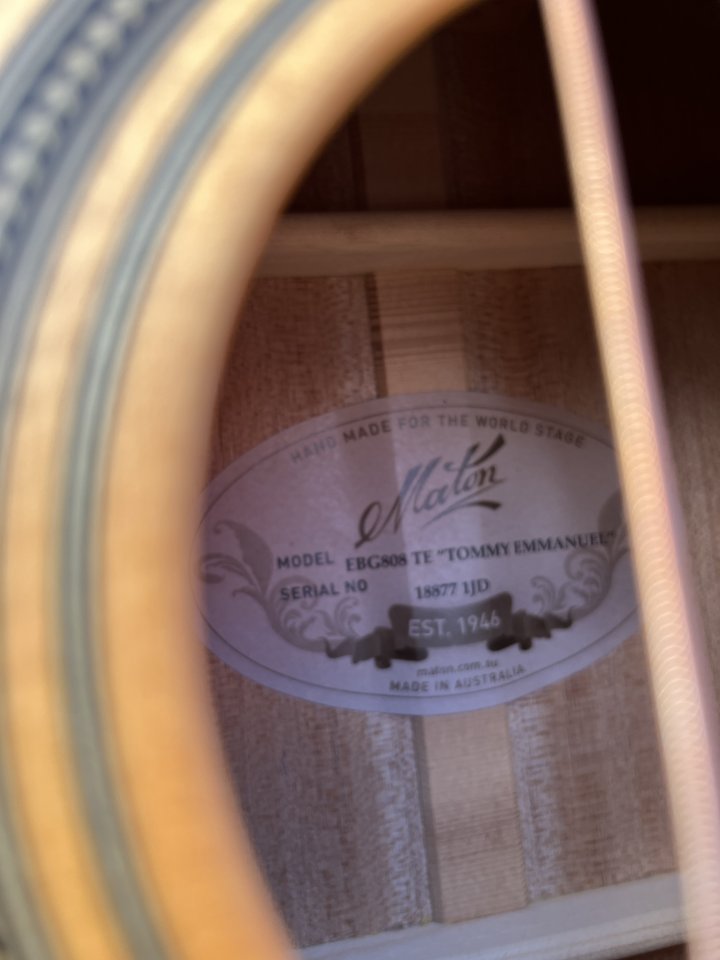 Acústica MATON EBG808TE. (Tommy Emmanuel signature) de segunda mano · Foto 10 de 10 · Cantabria · 1790 €