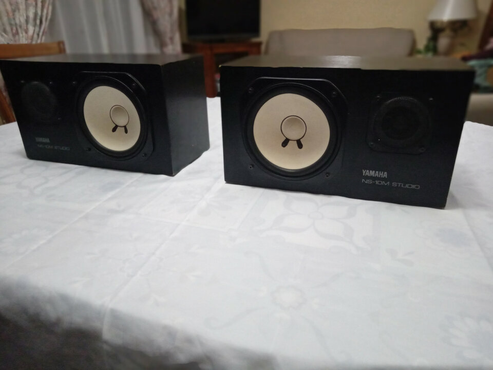ENVIO INCLUIDO Yamaha NS-10 + 2 etapas Sony MU-A051 de segunda mano · Foto 5 de 8 · Jaén · 800 €