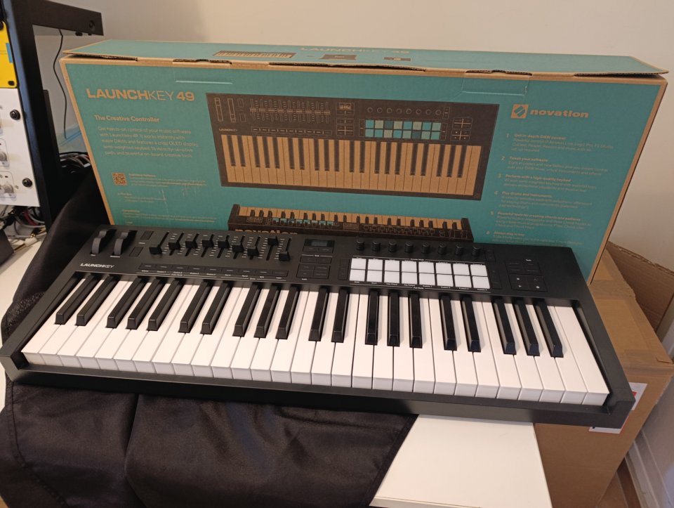 Novation launchkey 49 mk4