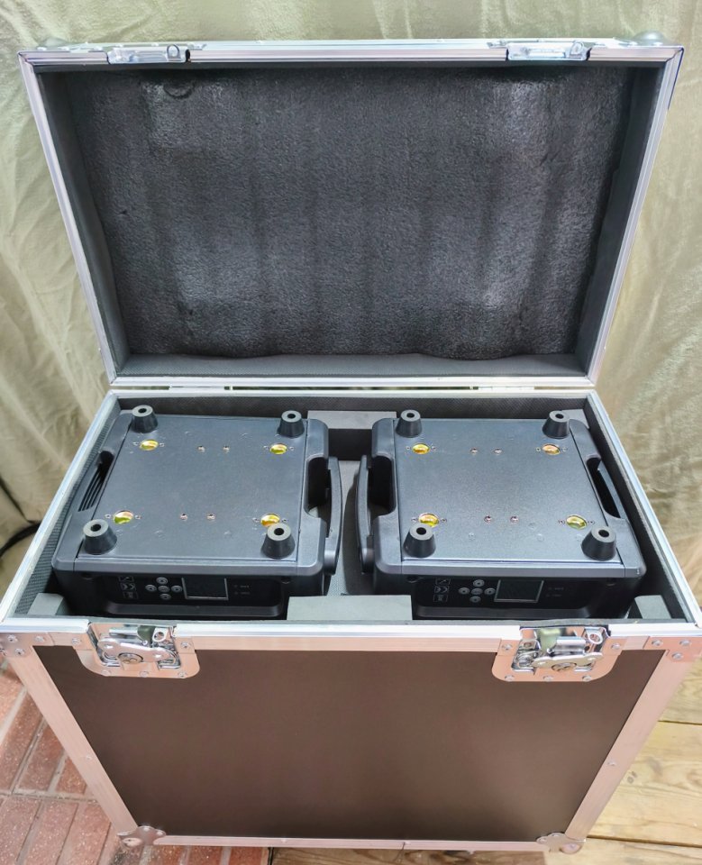 2 Cabezas Móviles Beam 250W 8R + Flightcase