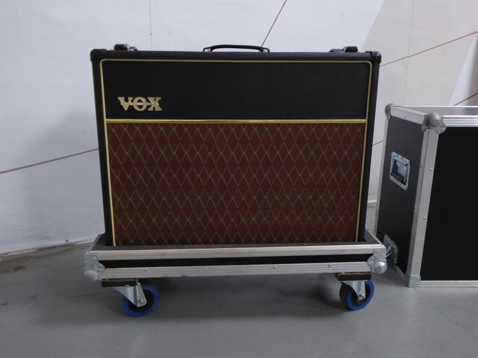 Amplificador Vox AC 30 CC2 de segunda mano · Foto 1 de 7 · Asturias · 850 €