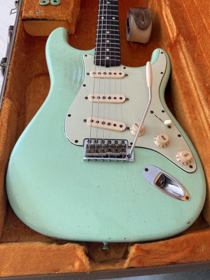 Fender Stratocaster Custom Shop 60 Surf green Matching headstock de segunda mano · Foto 2 de 10 · Valencia