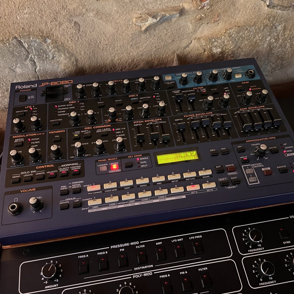 Vendo Roland jp 8080 de segunda mano · Foto 4 de 4 · Girona · 1300 €